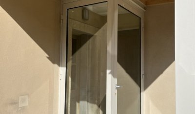 Porte sas vitrée à 2 ouvrants chez des clients à Nîmes (30)