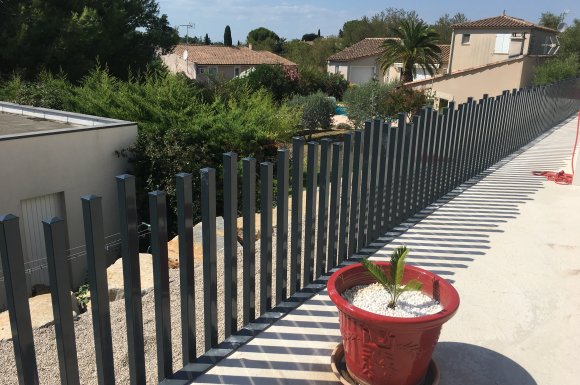 Réalisation de clôtures extérieures à Nîmes et sa région
